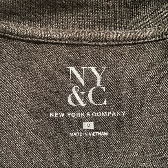 New York & Company Black V Neck Button Neck 3/4 Sleeve Top - Picture 5 of 6